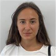 Professoressa abilitata all'insegnamento della lingua e letteratura castigliana nella scuola secondaria